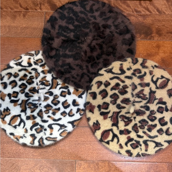 Leopard Rabbit Fut Beret - Picture 4 of 5
